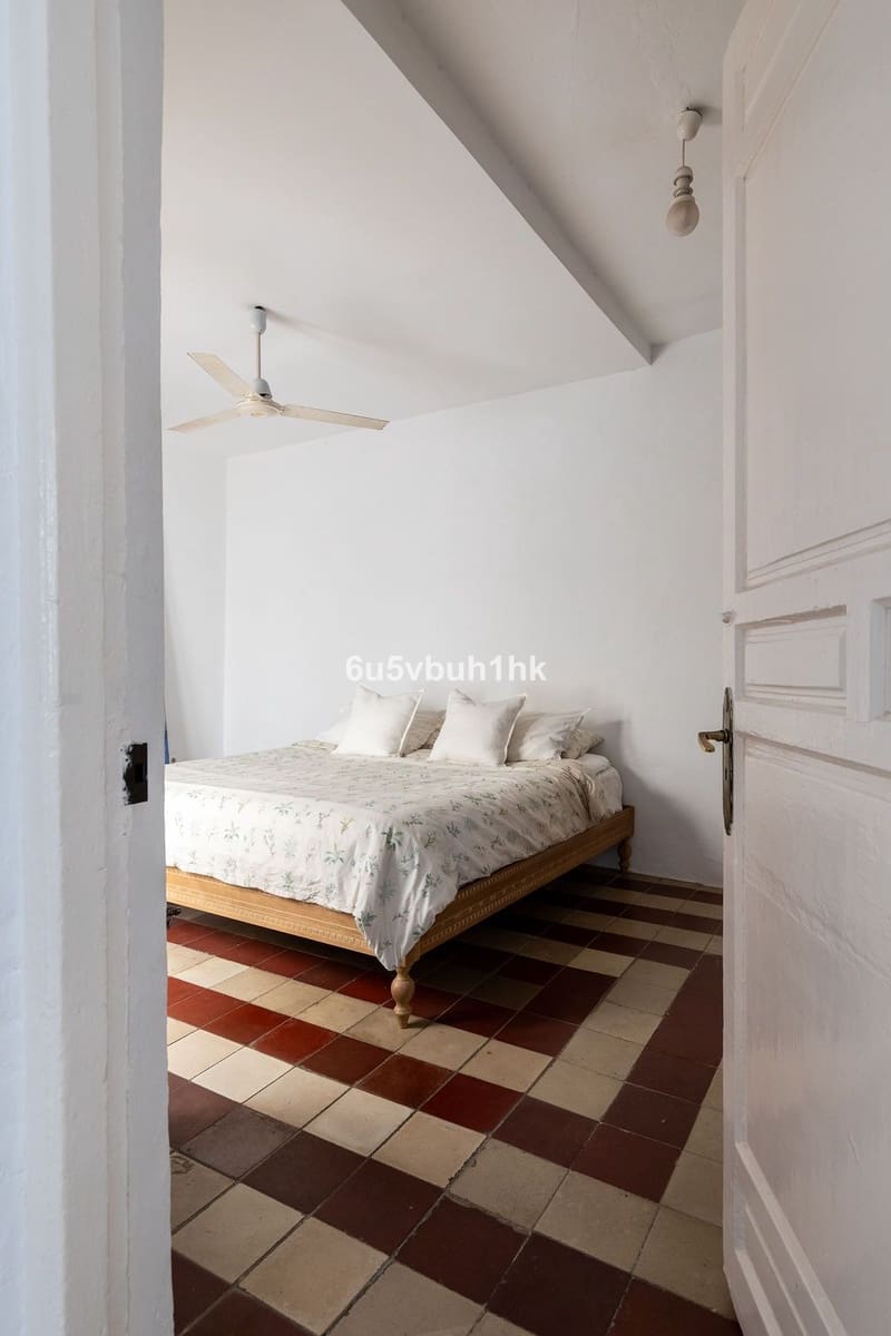 8 soveværelse Byhus til salg i Malaga by - € 1.749.000 (Ref: 9823333)