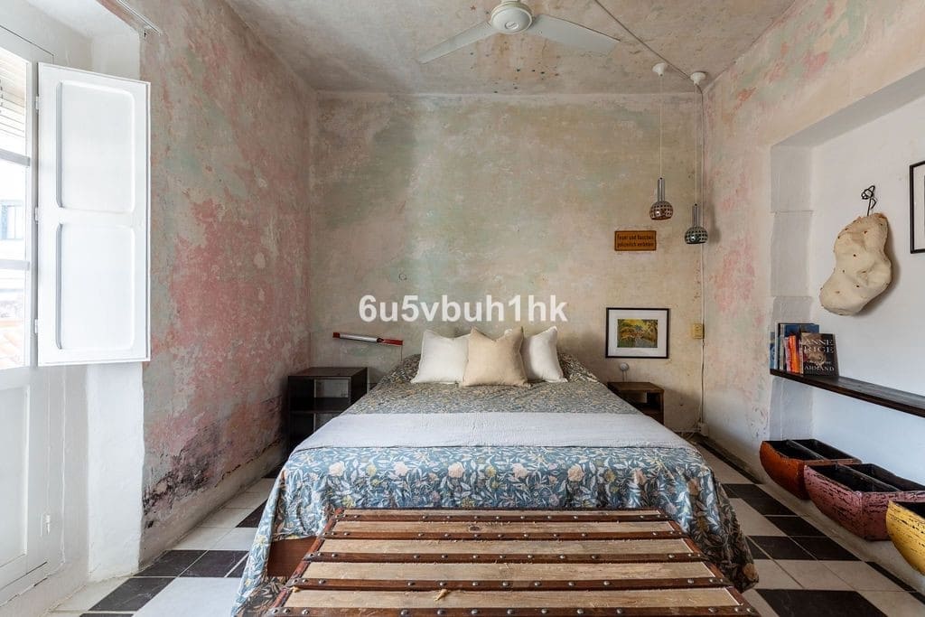 8 soveværelse Byhus til salg i Malaga by - € 1.749.000 (Ref: 9823333)
