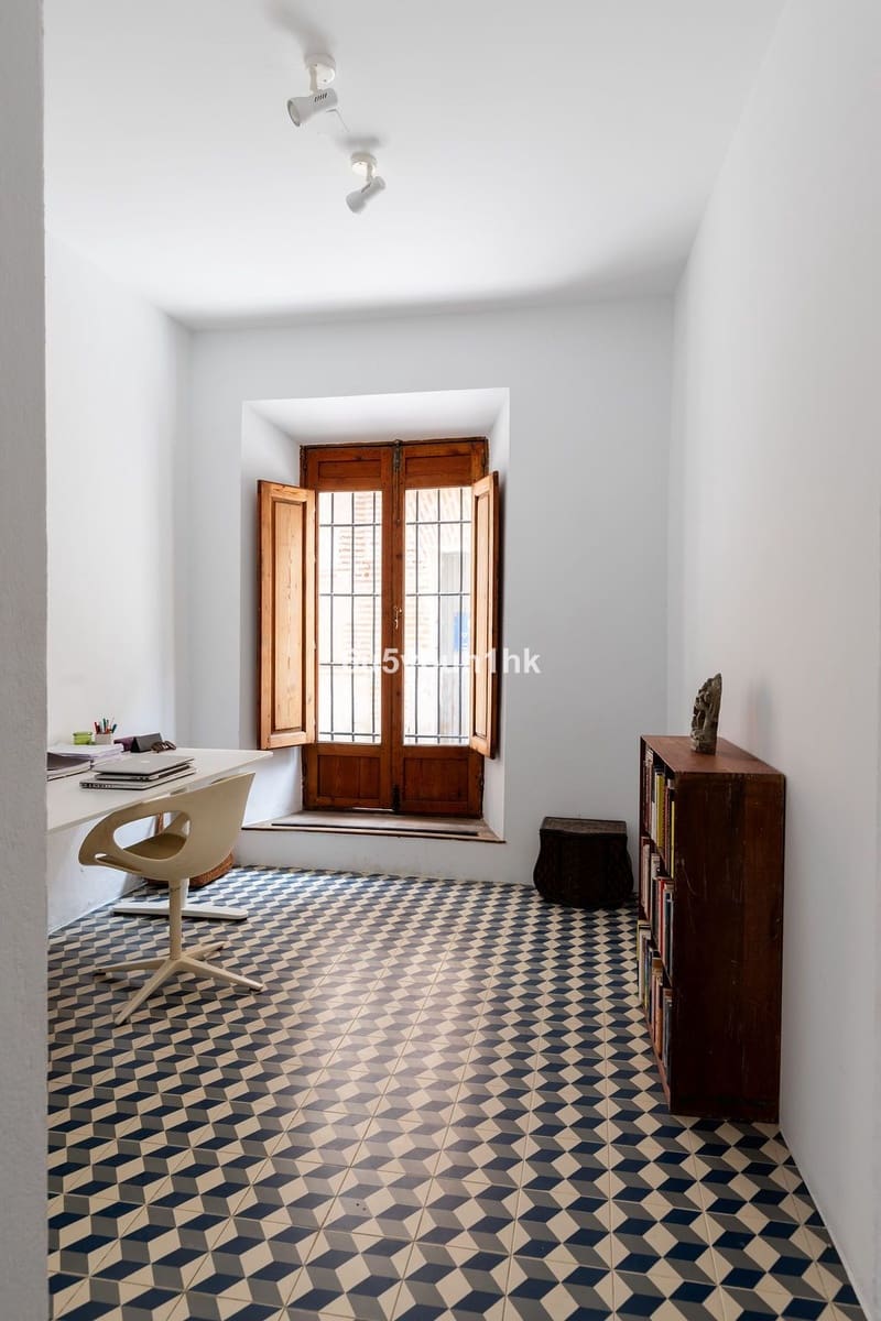 8 soveværelse Byhus til salg i Malaga by - € 1.749.000 (Ref: 9823333)