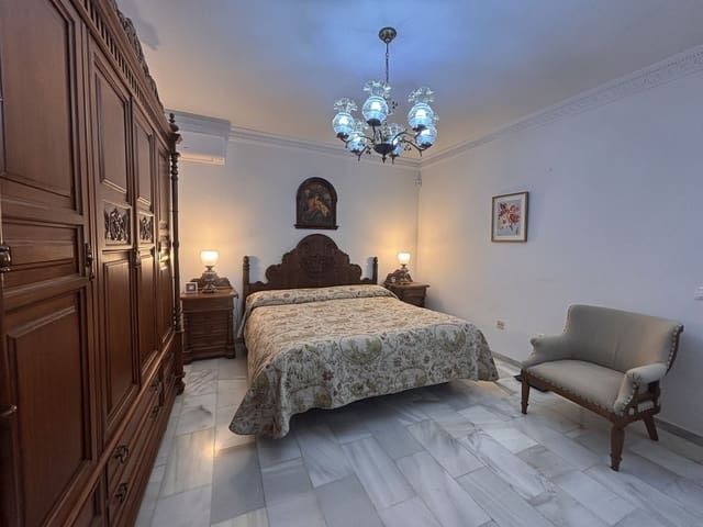 3 makuuhuone Paritalo myytävänä paikassa La Dama de Noche - La Alzambra, Marbella mukana uima-altaan - 995 000 € (Ref: 9823334)