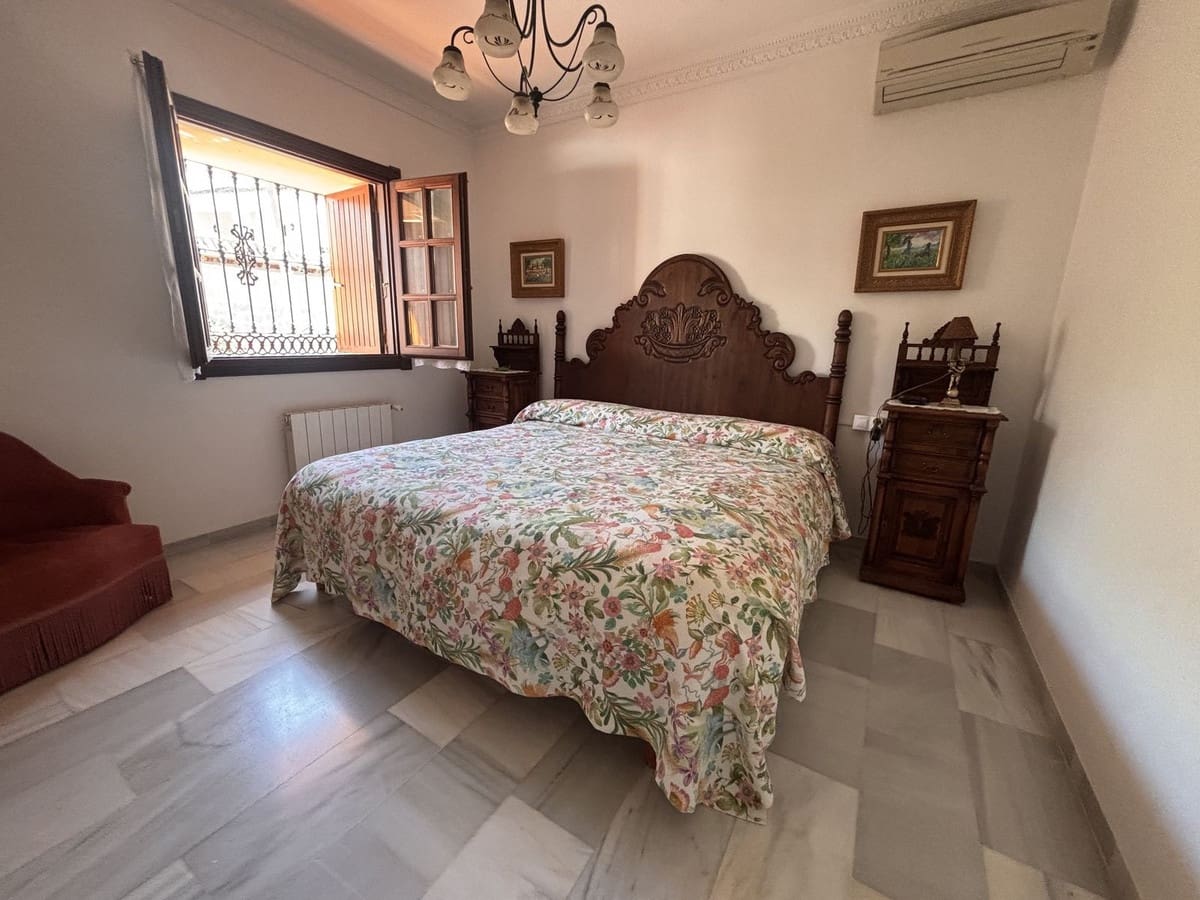 3 makuuhuone Paritalo myytävänä paikassa Nueva Andalucia mukana uima-altaan - 995 000 € (Ref: 9823334)