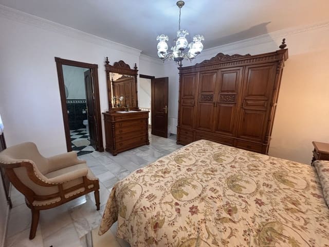 3 makuuhuone Paritalo myytävänä paikassa La Dama de Noche - La Alzambra, Marbella mukana uima-altaan - 995 000 € (Ref: 9823334)