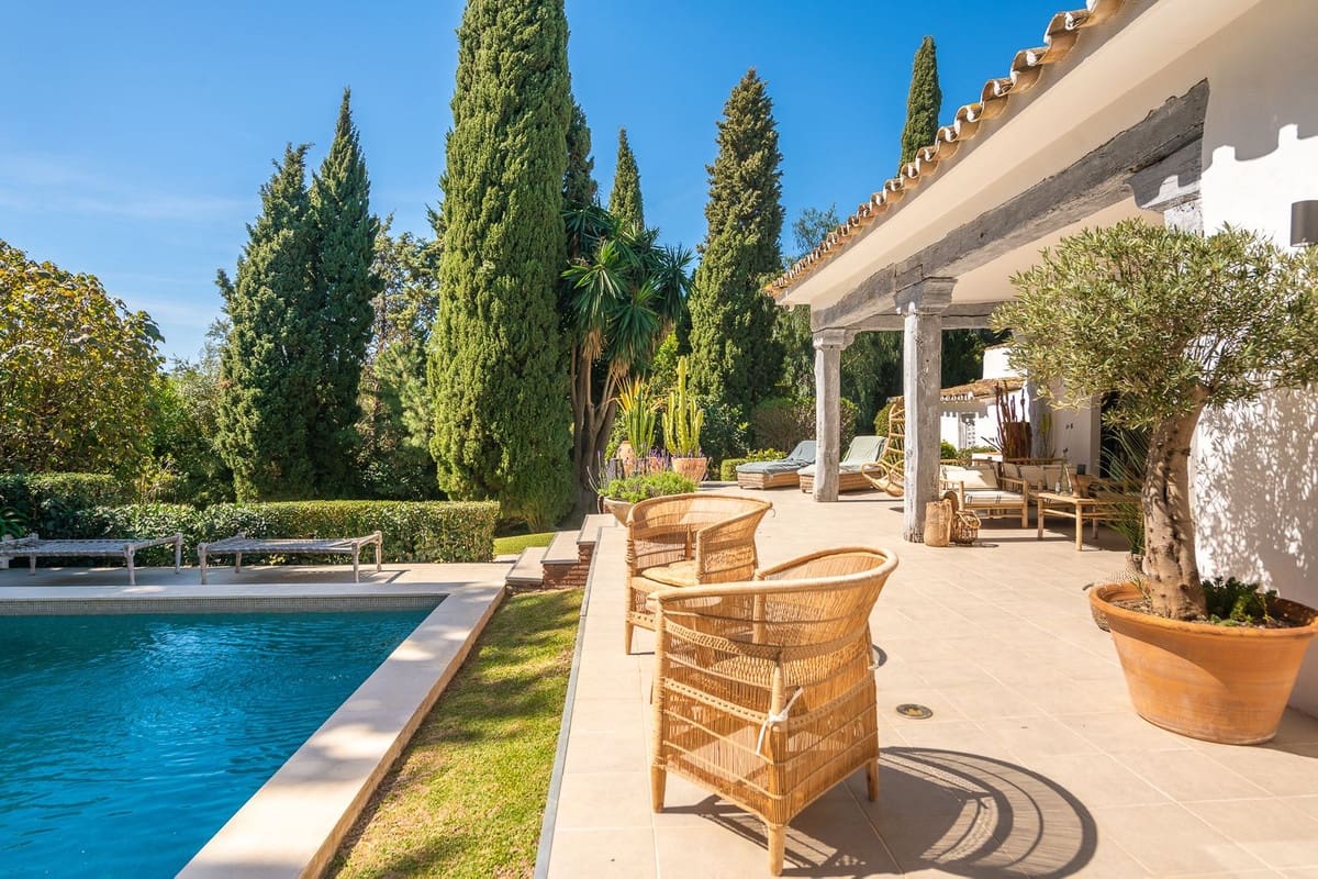 5 Zimmer Villa zu verkaufen in Marbella mit Pool Garage - 2.500.000 € (Ref: 9823335)
