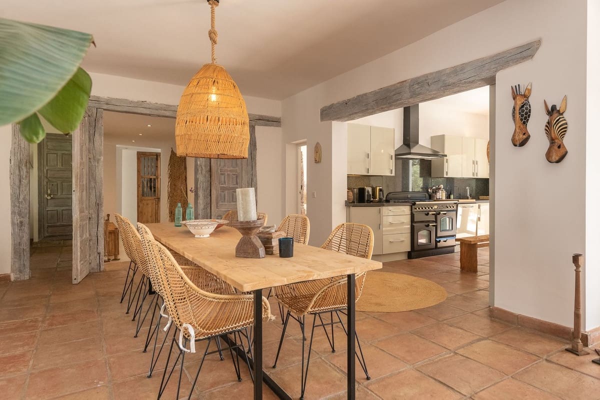 5 Zimmer Villa zu verkaufen in Marbella mit Pool Garage - 2.500.000 € (Ref: 9823335)