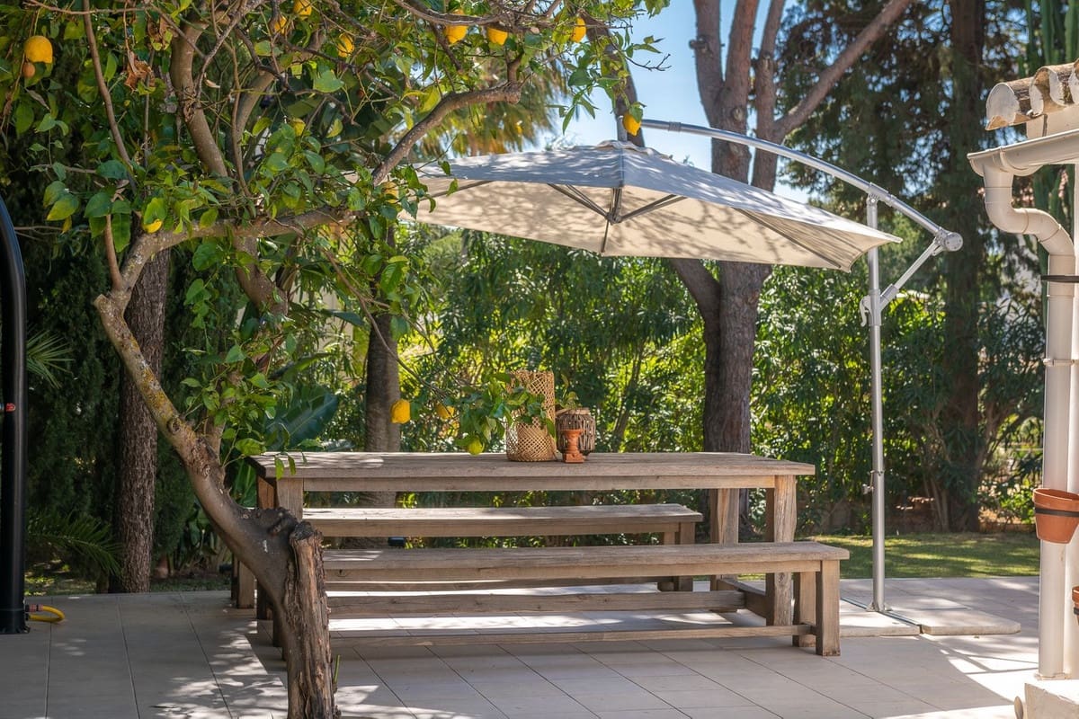 5 Zimmer Villa zu verkaufen in Marbella mit Pool Garage - 2.500.000 € (Ref: 9823335)