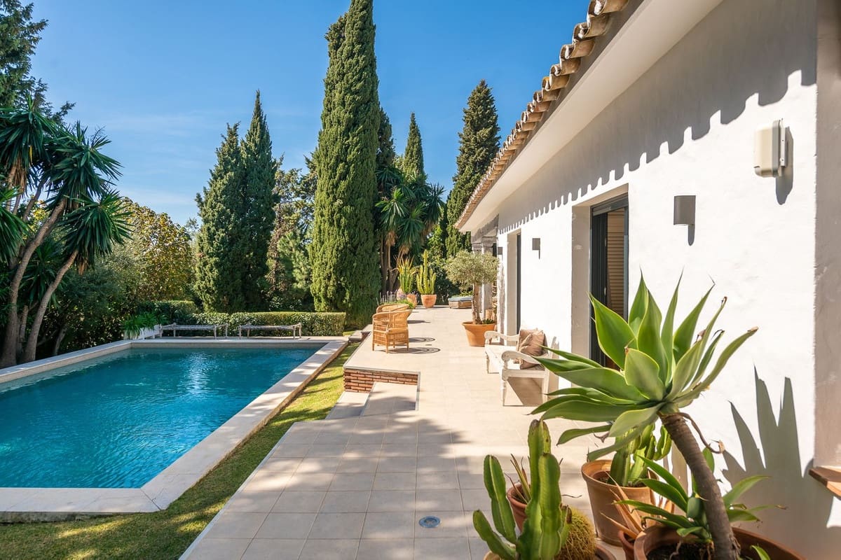 5 Zimmer Villa zu verkaufen in Marbella mit Pool Garage - 2.500.000 € (Ref: 9823335)