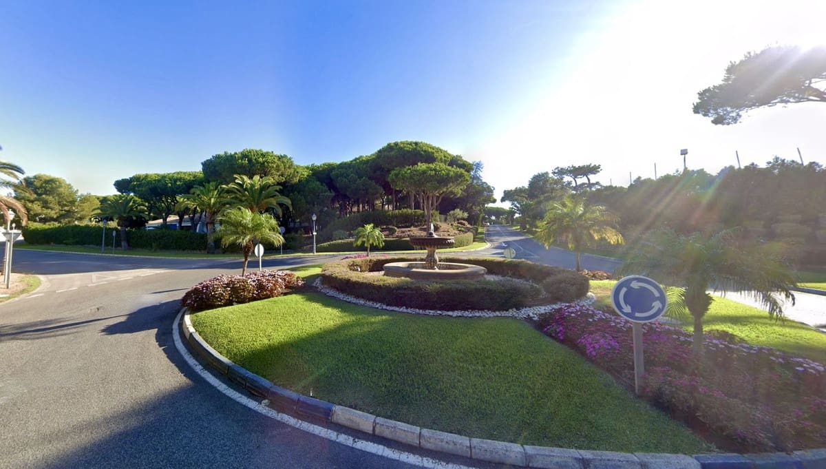 5 Zimmer Villa zu verkaufen in Marbella mit Pool Garage - 2.500.000 € (Ref: 9823335)