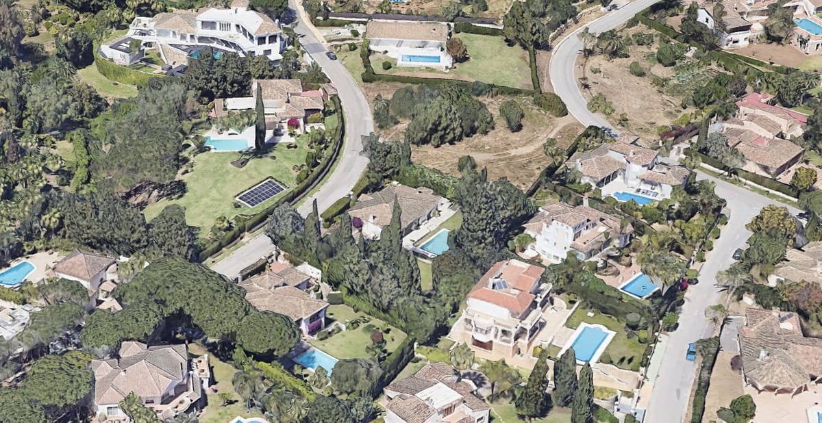 5 Zimmer Villa zu verkaufen in Marbella mit Pool Garage - 2.500.000 € (Ref: 9823335)