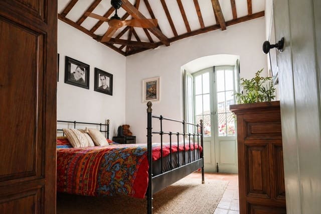 4 Zimmer Haus zu verkaufen in Centro, Estepona - 995.000 € (Ref: 9823341)