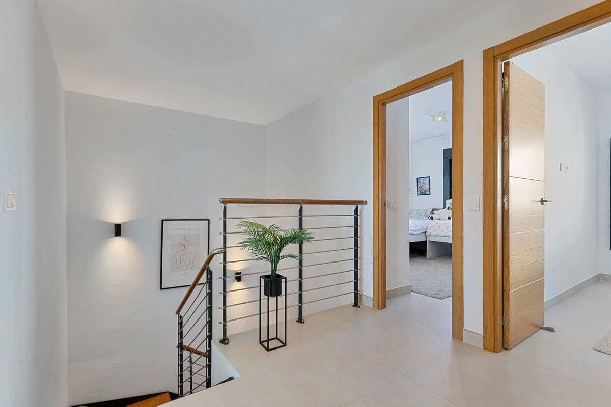 Casa de 3 habitaciones en Fuengirola en venta con piscina garaje - 649.000 € (Ref: 9823343)