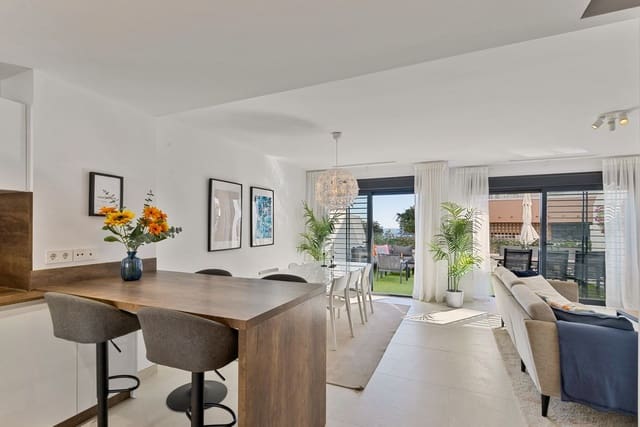 3 soverom Hus til salgs i Centro ciudad, Fuengirola med svømmebasseng garasje - € 649 000 (Ref: 9823343)