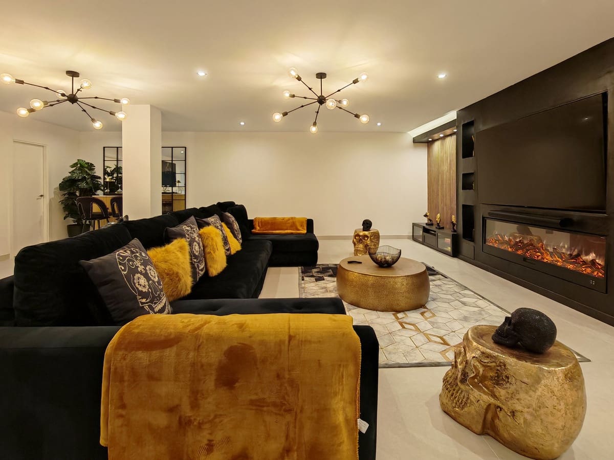 5 soveværelse Villa til salg i Estepona med swimmingpool - € 1.450.000 (Ref: 9823345)