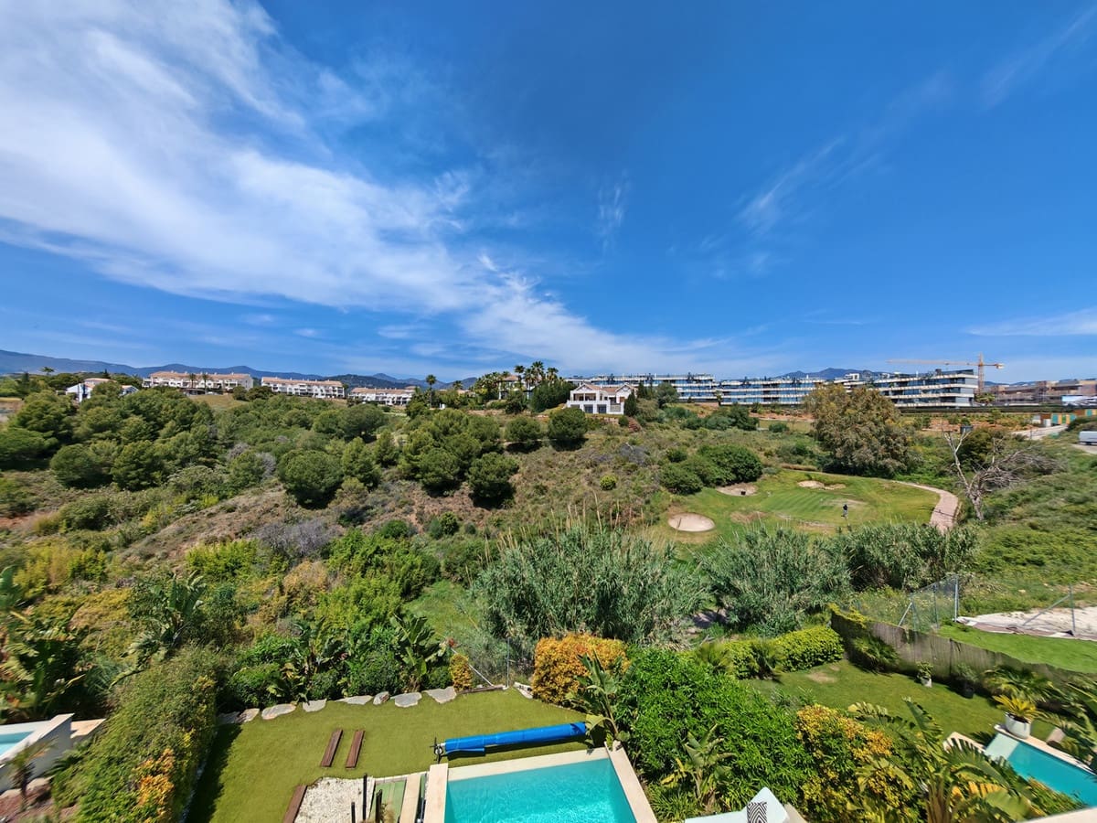 5 soveværelse Villa til salg i Estepona med swimmingpool - € 1.450.000 (Ref: 9823345)