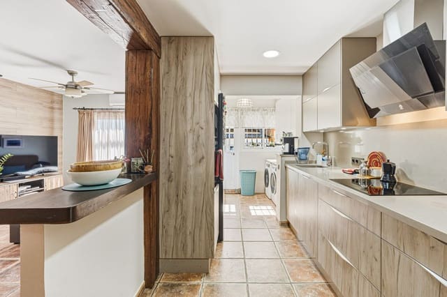 3 soverom Hus til salgs i Las Flores, Mijas med svømmebasseng - € 425 000 (Ref: 9823348)