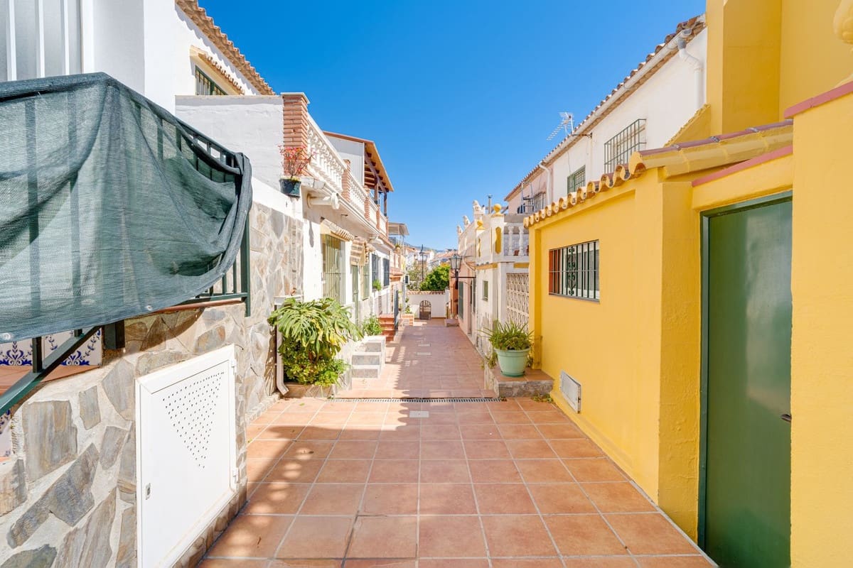 3 bedroom Townhouse for sale in Las Lagunas de Mijas with pool - € 470,000 (Ref: 9823348)
