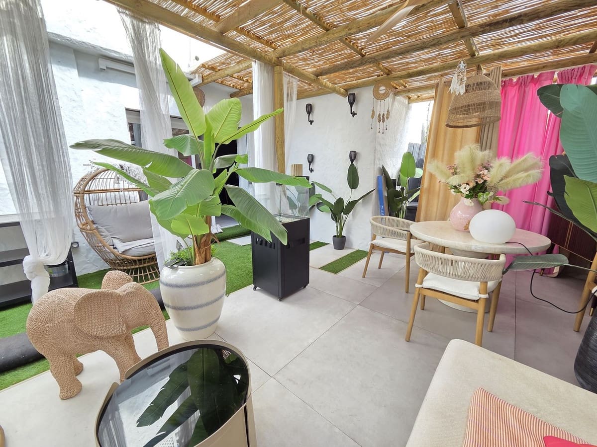 Casa de 2 habitaciones en Nueva Andalucia en venta con piscina - 495.000 € (Ref: 9823349)