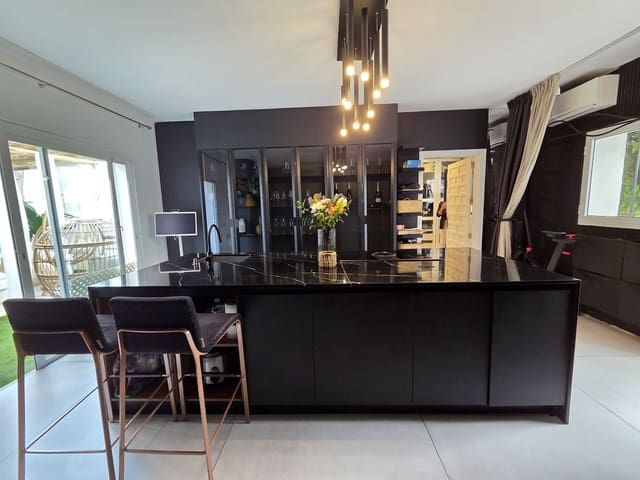 2 slaapkamer Huis te koop in La Dama de Noche - La Alzambra, Marbella met zwembad - € 495.000 (Ref: 9823349)