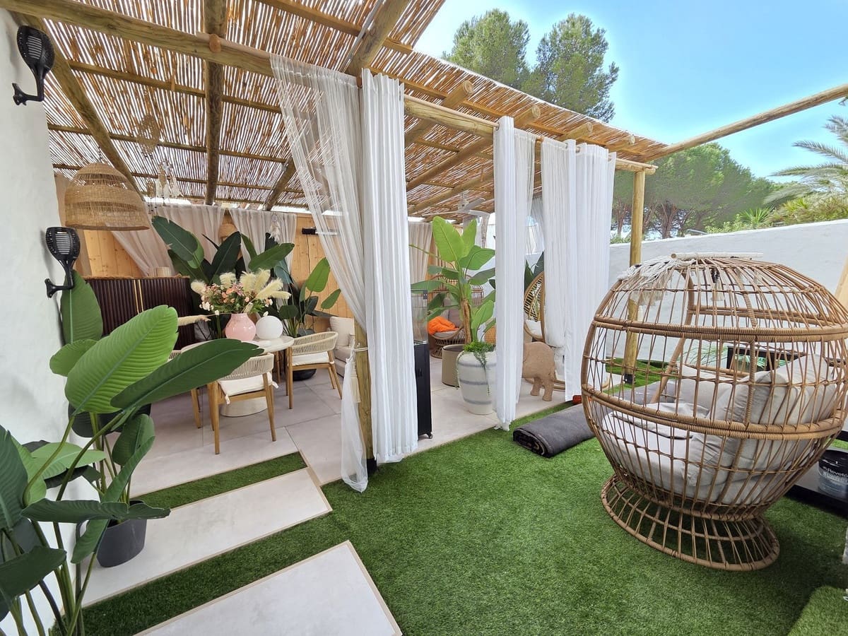 Casa de 2 habitaciones en Nueva Andalucia en venta con piscina - 495.000 € (Ref: 9823349)