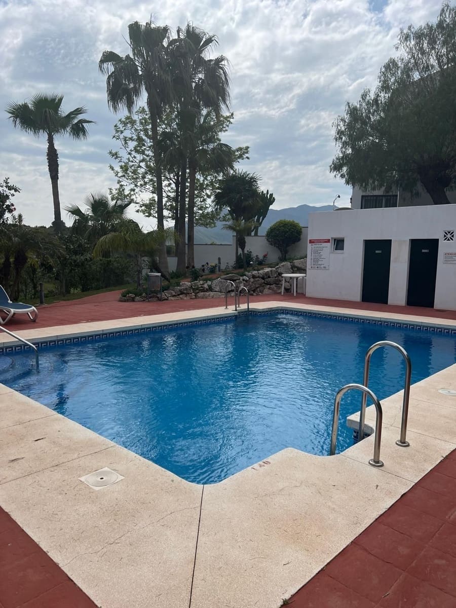 3 sovrum Hus till salu i Alhaurin Golf med pool - 449 000 € (Ref: 9823355)
