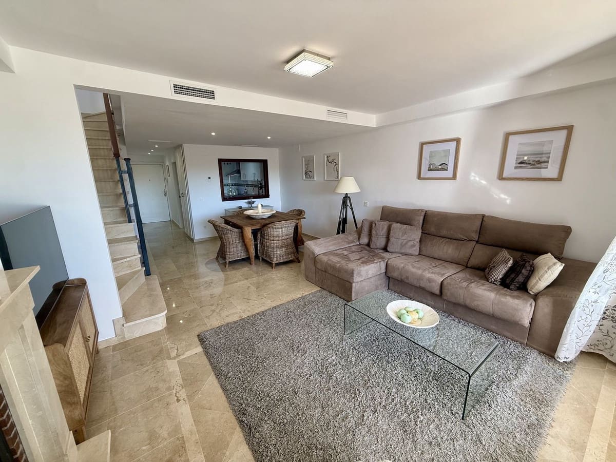 5 bedroom Townhouse for sale in Cabopino with pool - € 539,000 (Ref: 9823356)