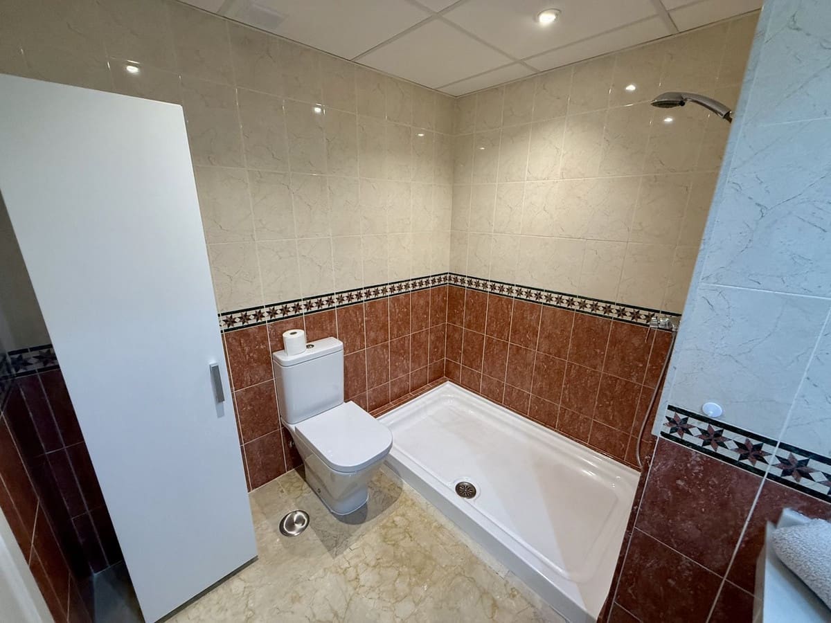5 bedroom Townhouse for sale in Cabopino with pool - € 539,000 (Ref: 9823356)