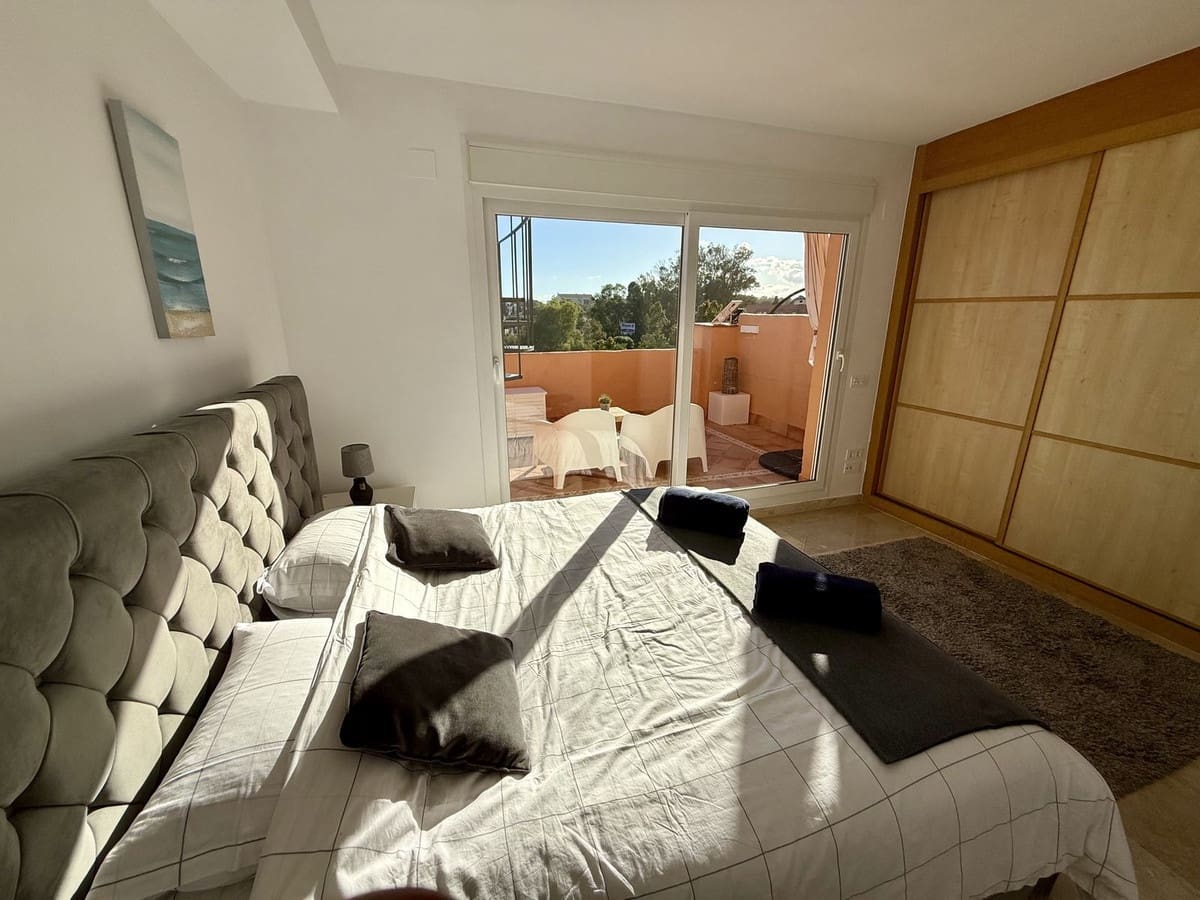 5 bedroom Townhouse for sale in Cabopino with pool - € 539,000 (Ref: 9823356)