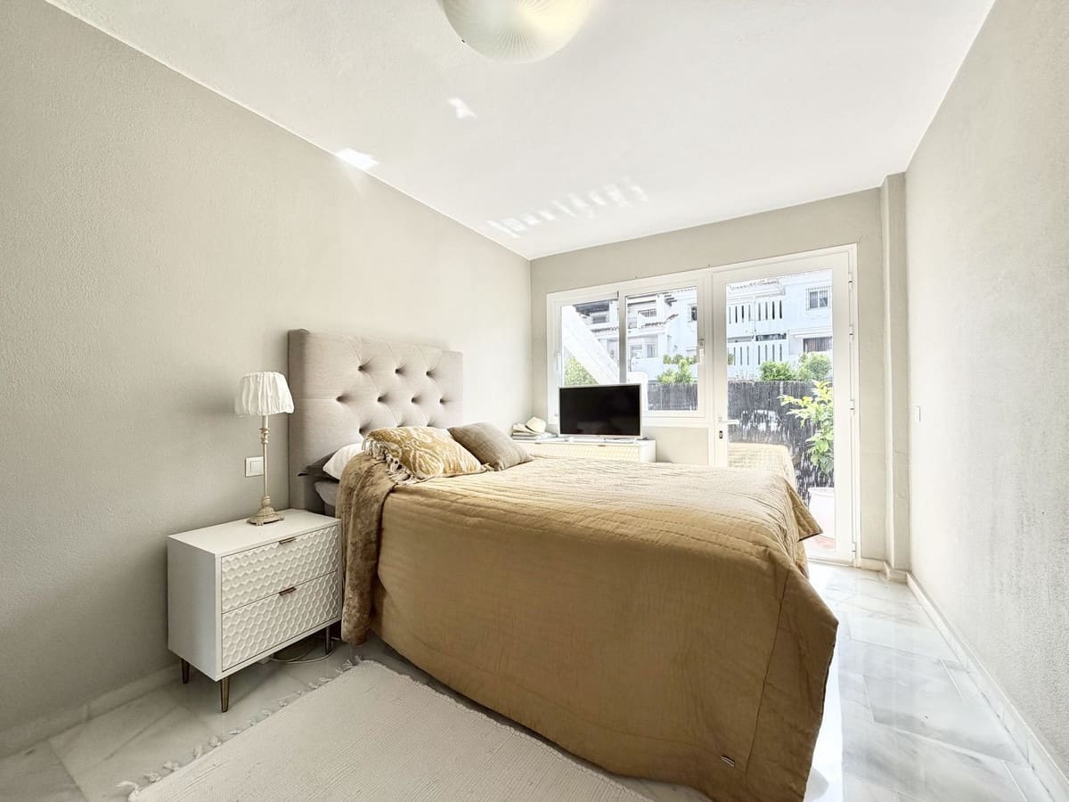 Casa de 3 habitaciones en Nueva Andalucia en venta - 595.000 € (Ref: 9823357)