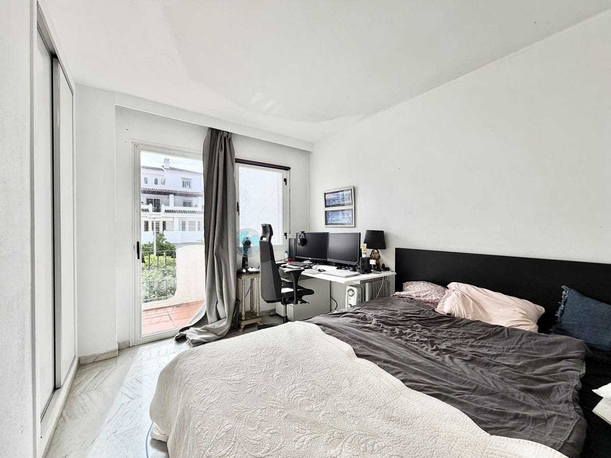Casa de 3 habitaciones en Nueva Andalucia en venta - 595.000 € (Ref: 9823357)