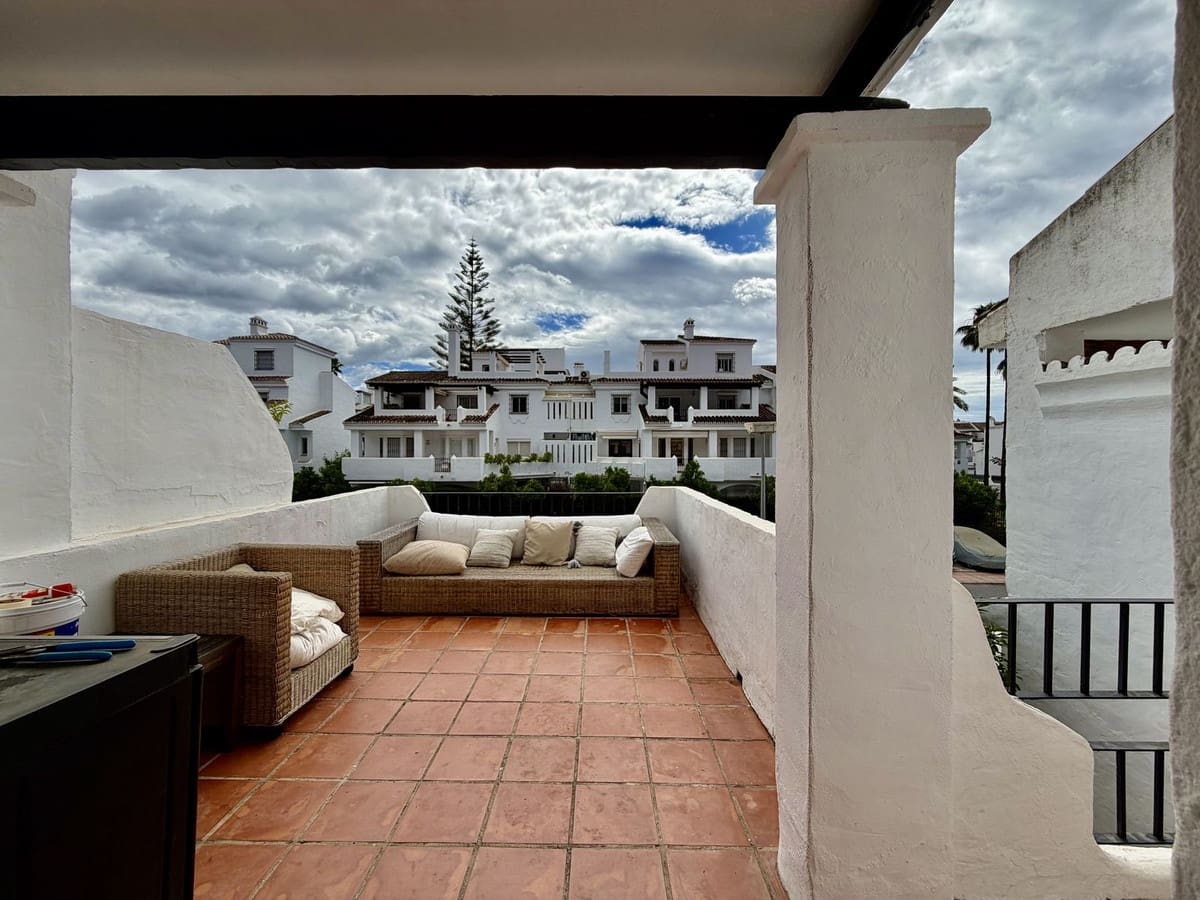 Casa de 3 habitaciones en Nueva Andalucia en venta - 595.000 € (Ref: 9823357)