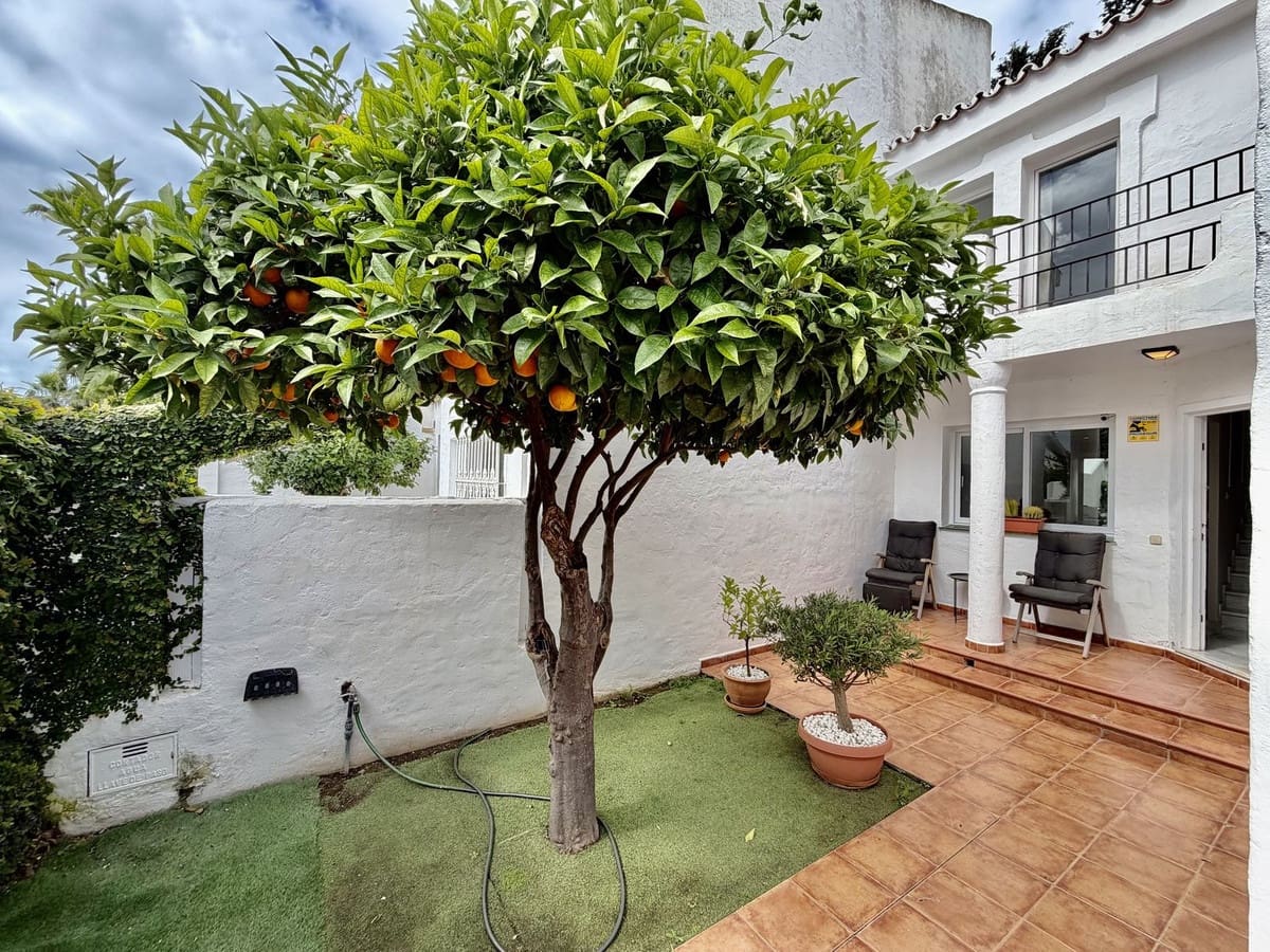 Casa de 3 habitaciones en Nueva Andalucia en venta - 595.000 € (Ref: 9823357)