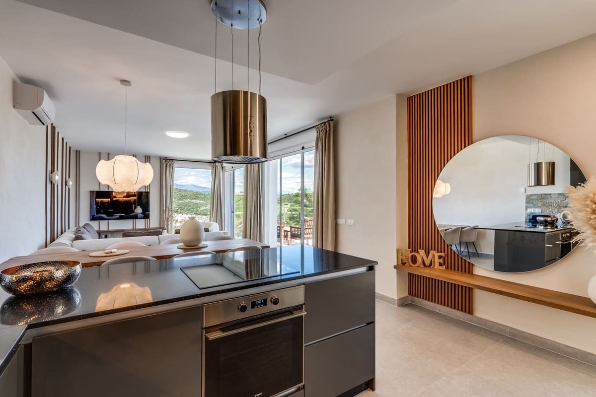 4 chambre Villa/Maison à vendre à Estepona avec piscine - 1 150 000 € (Ref: 9823358)