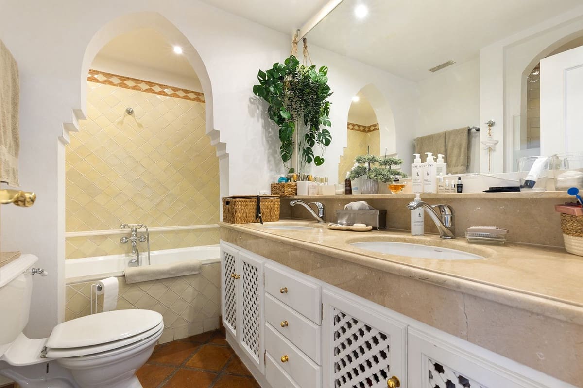 3 bedroom Semi-detached Villa for sale in La Cala de Mijas with pool garage - € 760,000 (Ref: 9823361)