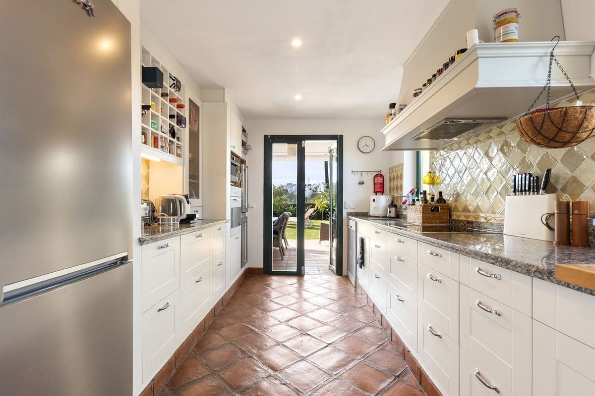 3 bedroom Semi-detached Villa for sale in La Cala de Mijas with pool garage - € 760,000 (Ref: 9823361)