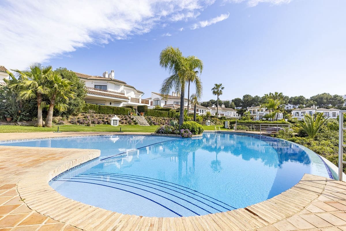 3 bedroom Semi-detached Villa for sale in La Cala de Mijas with pool garage - € 760,000 (Ref: 9823361)