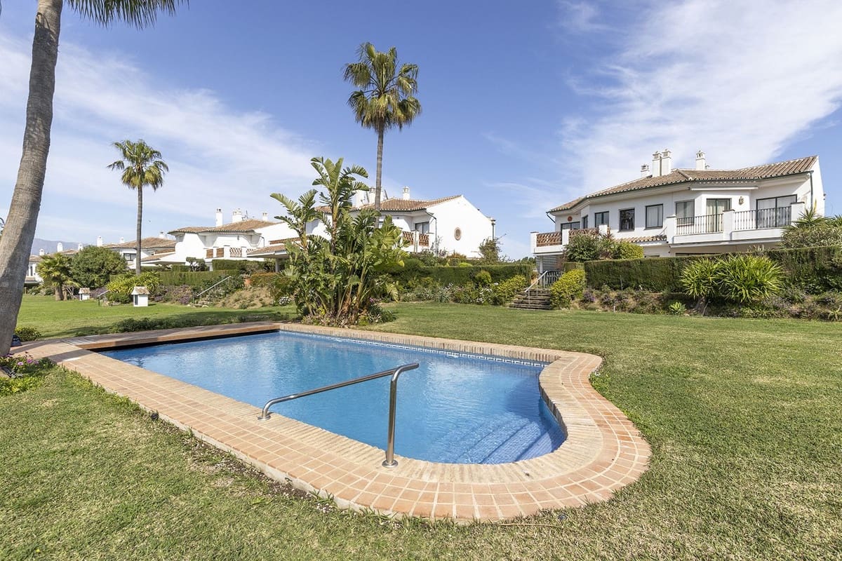3 bedroom Semi-detached Villa for sale in La Cala de Mijas with pool garage - € 760,000 (Ref: 9823361)