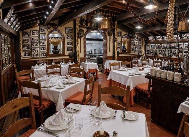 3 soverom Restaurant/Bar til salgs i Puerto Banus, Marbella - € 4 300 000 (Ref: 9823362)