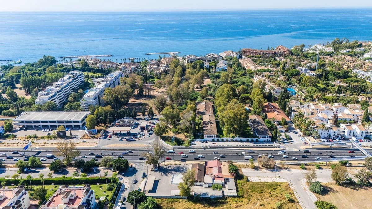 3 soverom Restaurant/Bar til salgs i Puerto Banus - € 4 300 000 (Ref: 9823362)