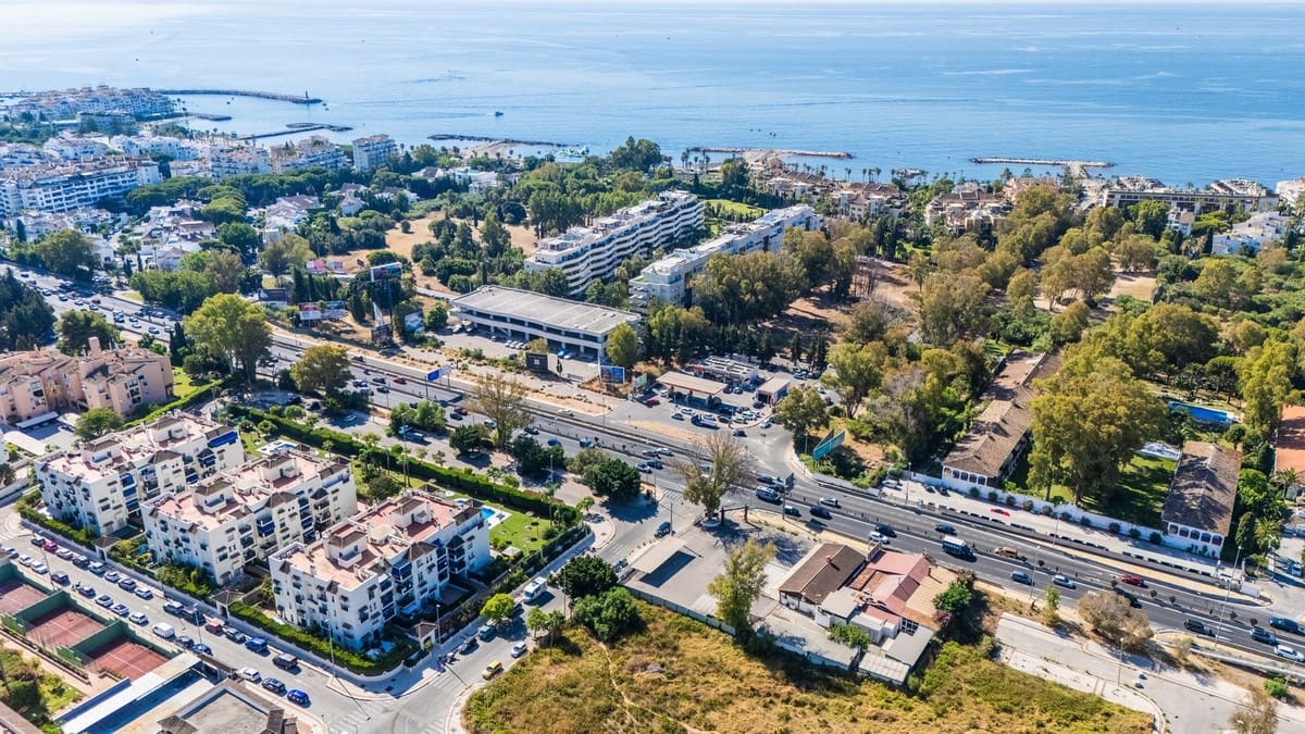 3 soverom Restaurant/Bar til salgs i Puerto Banus - € 4 300 000 (Ref: 9823362)