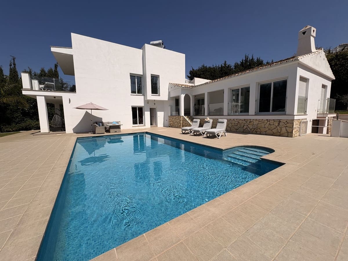 6 bedroom Villa for sale in Mijas Costa with pool garage - € 1,495,000 (Ref: 9823366)