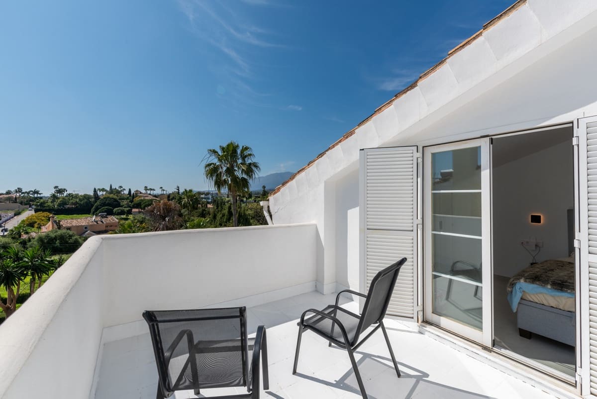 4 Zimmer Villa zu verkaufen in Atalaya-Isdabe mit Pool - 895.000 € (Ref: 9823368)