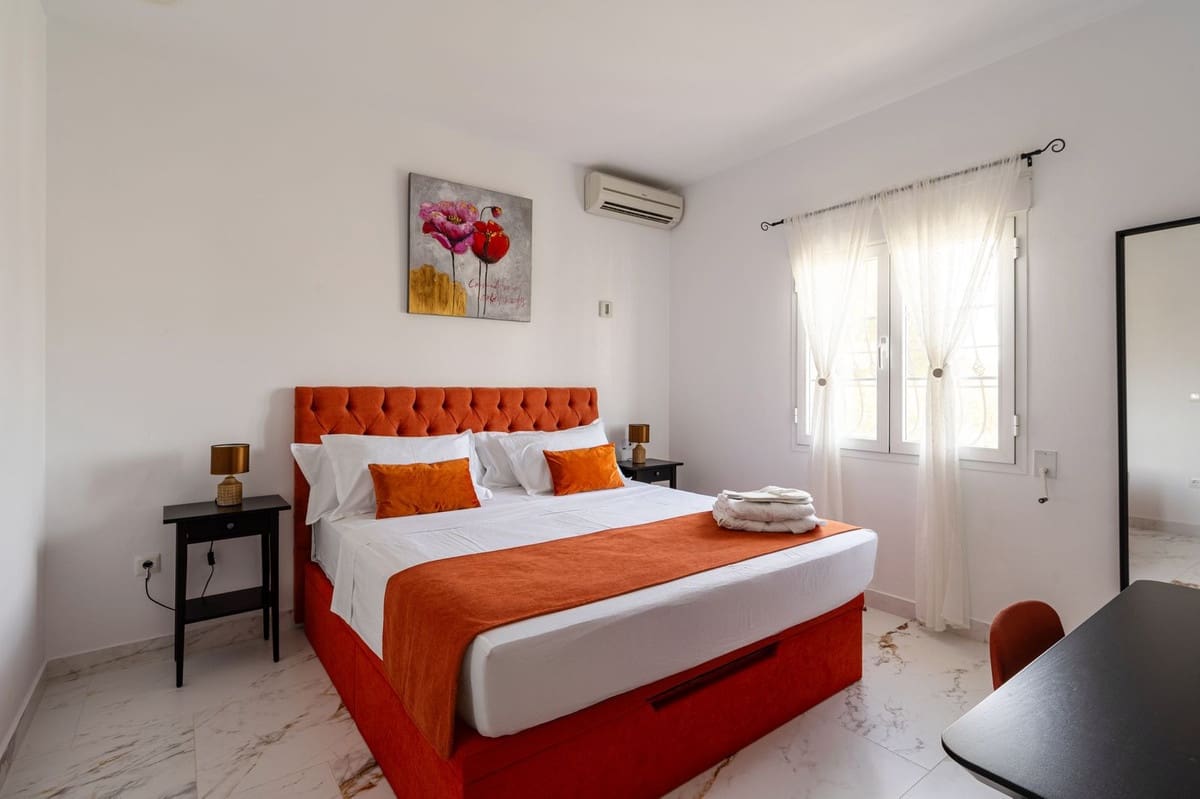 5 Zimmer Villa zu verkaufen in Alhaurin el Grande mit Pool - 840.000 € (Ref: 9823369)