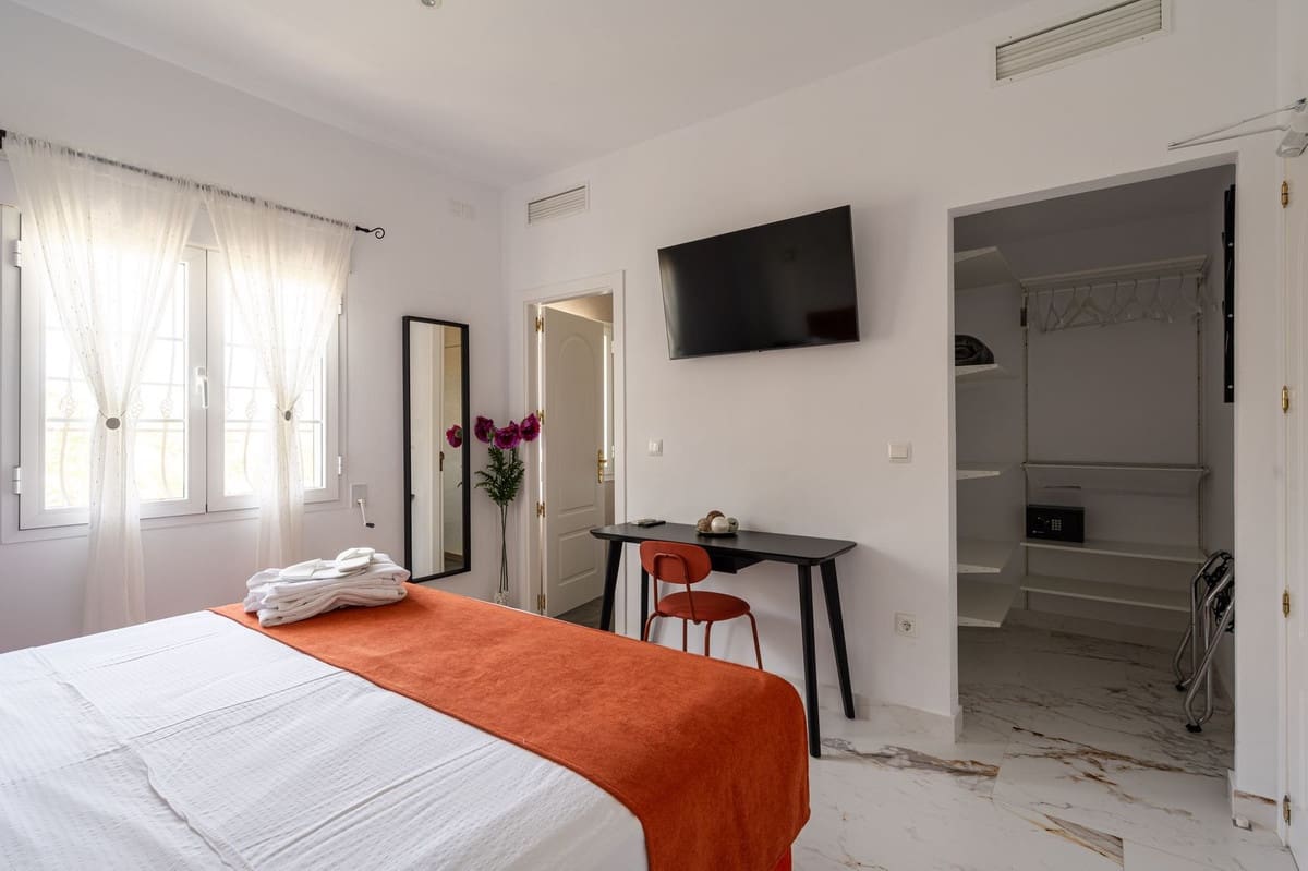 5 Zimmer Villa zu verkaufen in Alhaurin el Grande mit Pool - 840.000 € (Ref: 9823369)