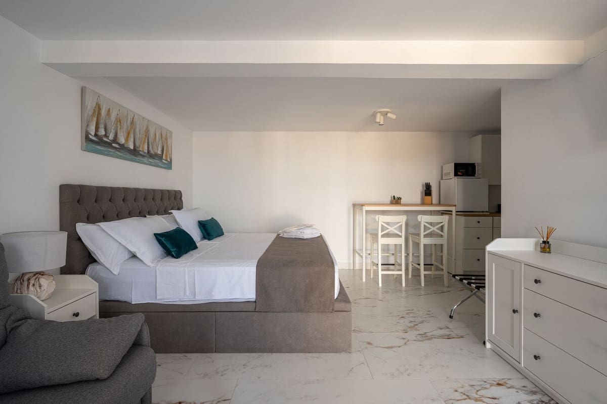5 Zimmer Villa zu verkaufen in Alhaurin el Grande mit Pool - 840.000 € (Ref: 9823369)