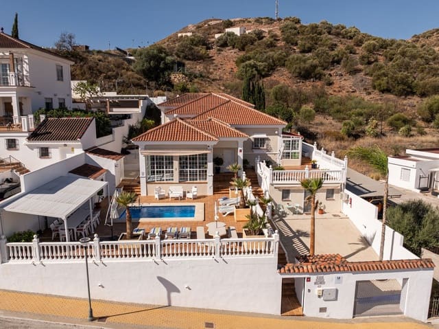 5 soverom Villa til salgs i Alhaurín el Grande med svømmebasseng - € 840 000 (Ref: 9823369)