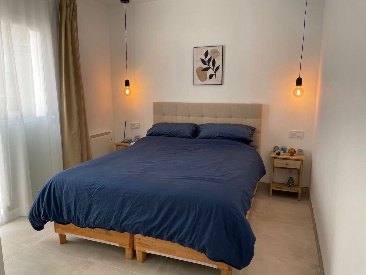 Chalet de 3 habitaciones en El Velerín en venta con piscina - 875.000 € (Ref: 9823371)