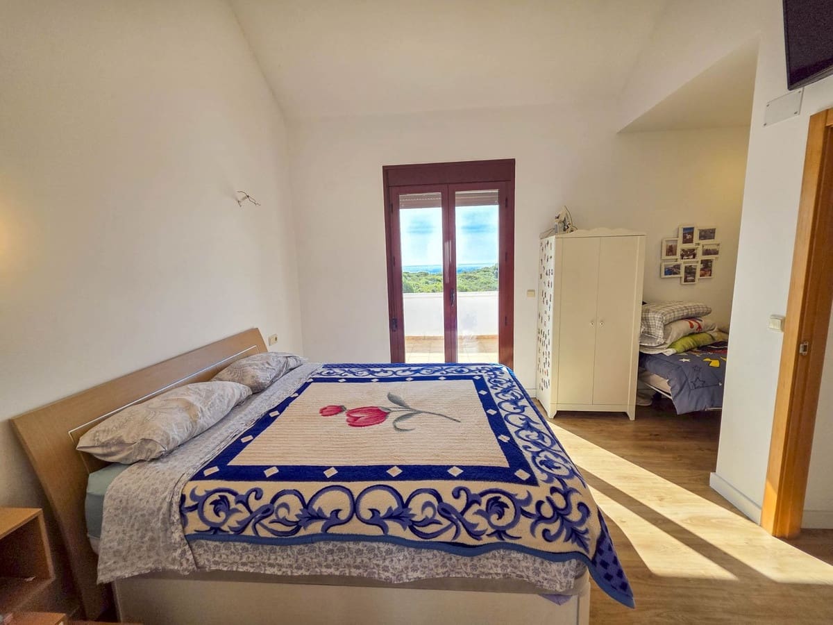 2 bedroom Semi-detached Villa for sale in Bahia de Casares with pool - € 479,000 (Ref: 9823372)