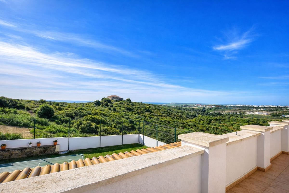 2 bedroom Semi-detached Villa for sale in Bahia de Casares with pool - € 479,000 (Ref: 9823372)