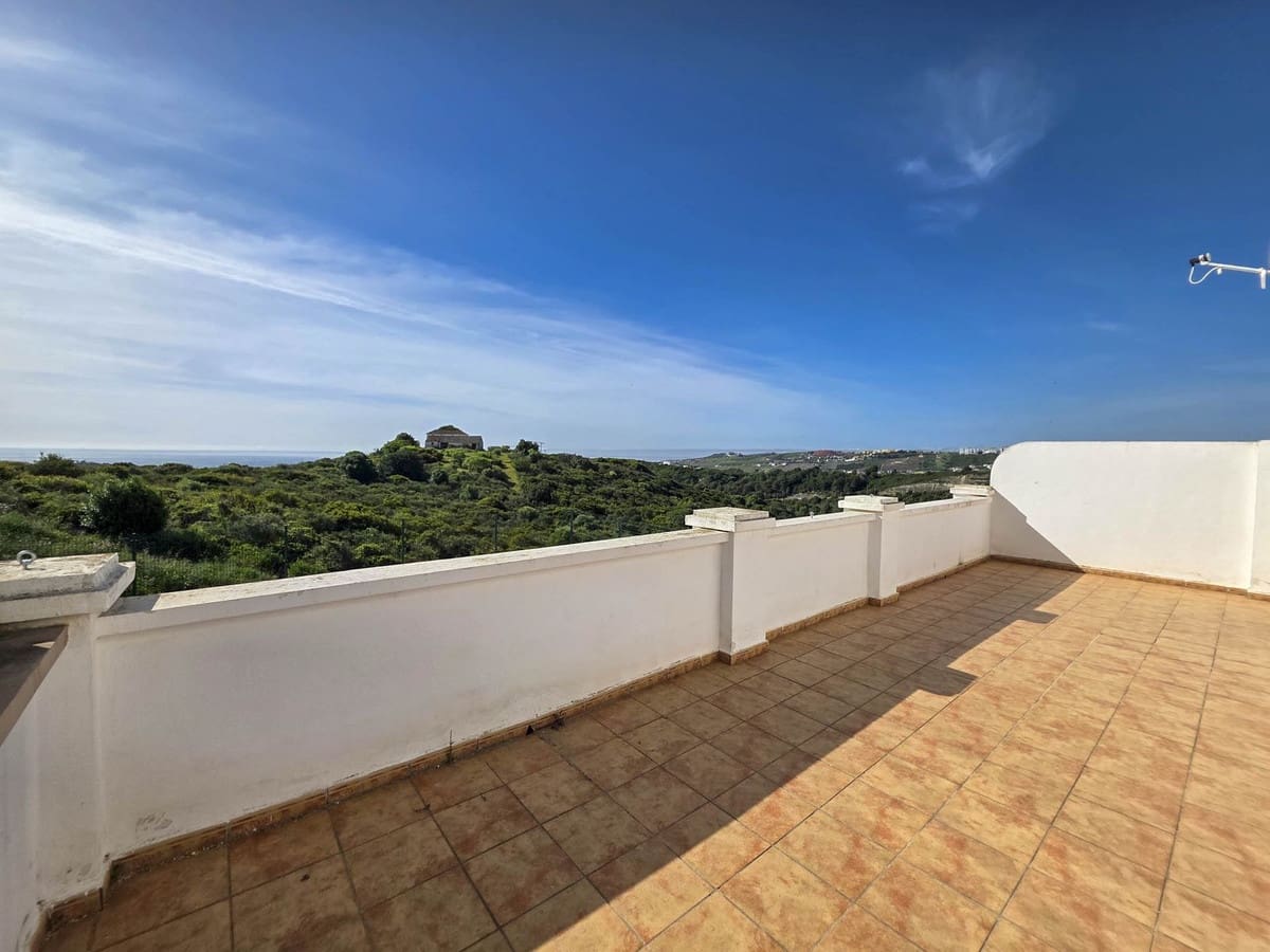 2 bedroom Semi-detached Villa for sale in Bahia de Casares with pool - € 479,000 (Ref: 9823372)