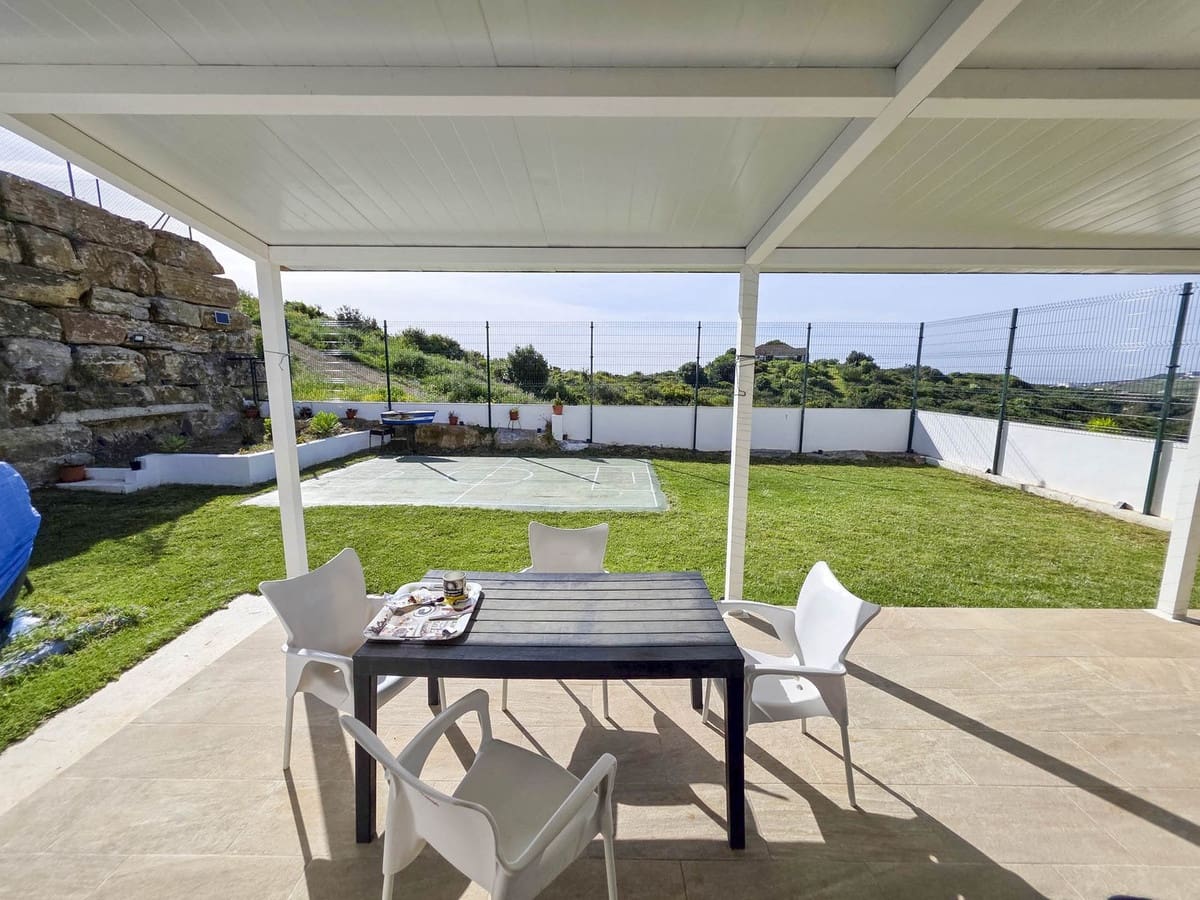2 bedroom Semi-detached Villa for sale in Bahia de Casares with pool - € 479,000 (Ref: 9823372)