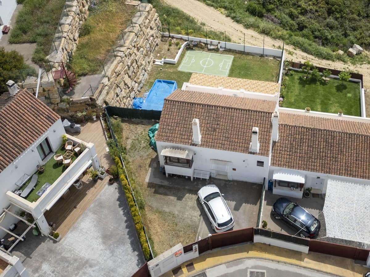 2 bedroom Semi-detached Villa for sale in Bahia de Casares with pool - € 479,000 (Ref: 9823372)